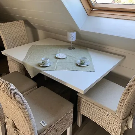 Studio 69 Mit Balkon Apartmán *